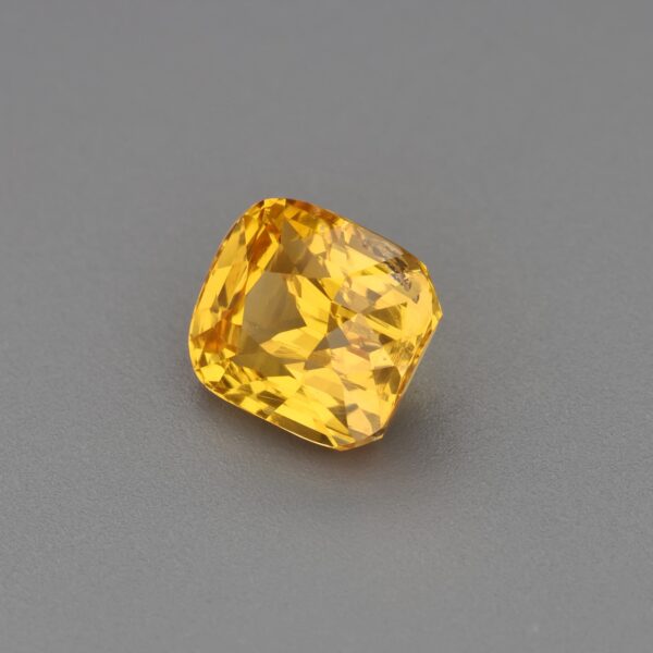 Yellow Sapphire - unheated - 1.01 Ct - Image 2