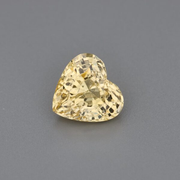 Yellow Sapphire - unheated - 1.79 ct
