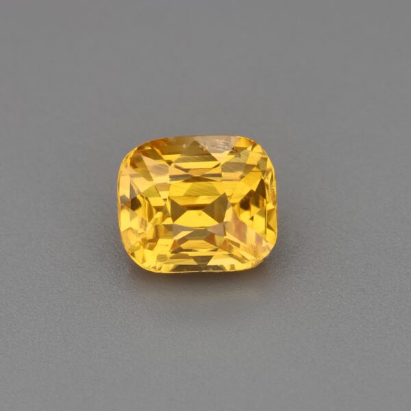 Yellow Sapphire - unheated - 1.01 Ct