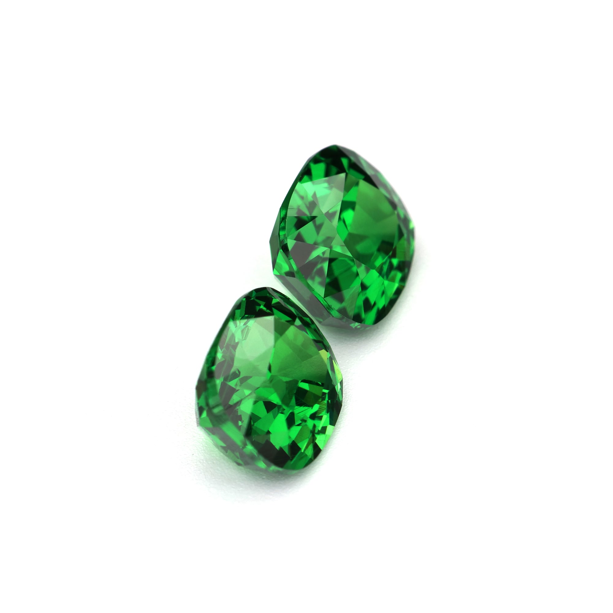 Tsavoirte -Vivid Green Pair - 3.07 Ct - Image 3
